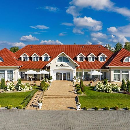 Hotel Millenium Góra Motyczna Exterior foto